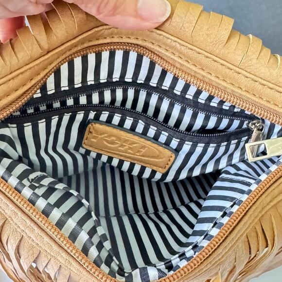 Yoki Faux Suede Fringe Crossbody Bags for Women Western Hippie Shoulder Bag - Picture 6 of 10